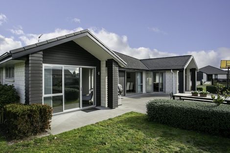 Photo of property in 52 Jarrett Terrace, Leamington, Cambridge, 3432