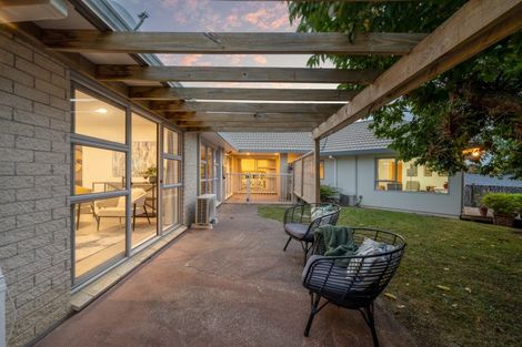 Photo of property in 66 Golfland Drive, Golflands, Auckland, 2013