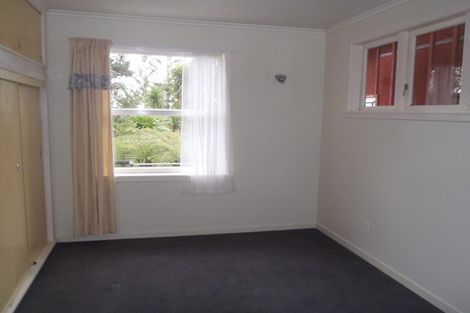 Photo of property in 29 Takahe Road, Titirangi, Auckland, 0604