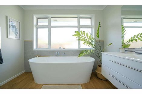 Photo of property in 7 Fernbird Grove, Kerikeri, 0294