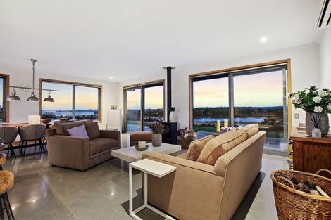 Photo of property in 175 Broomfields Road, Whitford, 2571