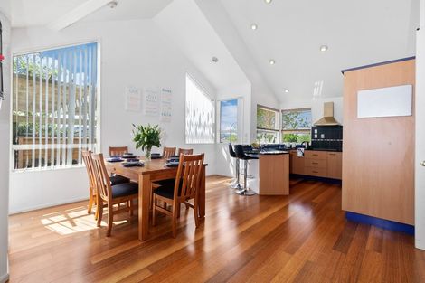 Photo of property in 2 Excelsa Place, Albany, Auckland, 0632