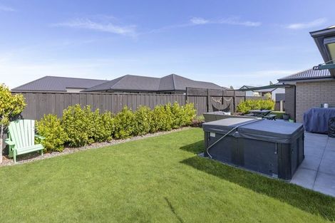 Photo of property in 28 Te Hurunui Drive, Pegasus, 7612