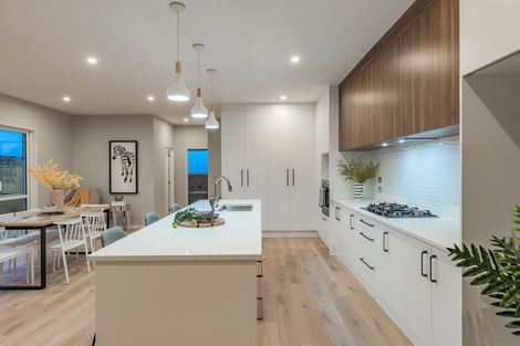 Photo of property in 17 Konoba Avenue, Kumeu, 0810