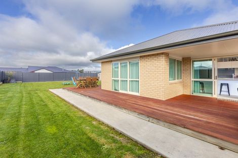 Photo of property in 17 Bell Street, Otane, 4202