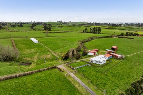 Photo of property in 124 Kahouri Road, Midhirst, Stratford, 4394