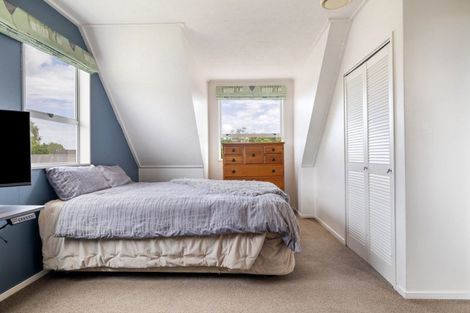 Photo of property in 10 Humphries Place, Awapuni, Palmerston North, 4412