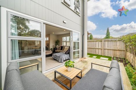 Photo of property in 9 Mcgrath Way, Taita, Lower Hutt, 5011