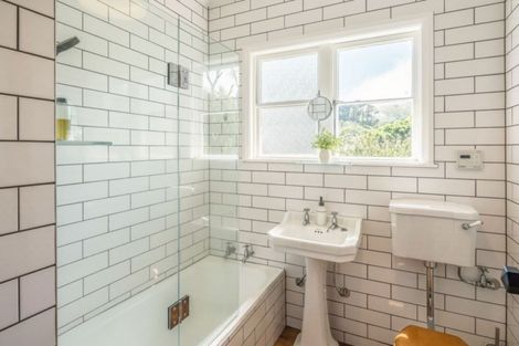 Photo of property in 8 Leveson Street, Strathmore Park, Wellington, 6022