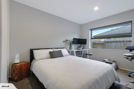 Photo of property in 21 Van Rixel Drive, Kumeu, 0810