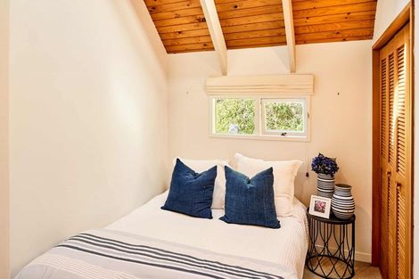 Photo of property in 21 Moana Road, Plimmerton, Porirua, 5026