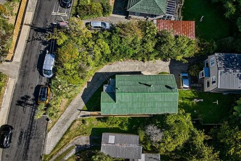 Photo of property in 34a Lyndhurst Road, Tawa, Wellington, 5028