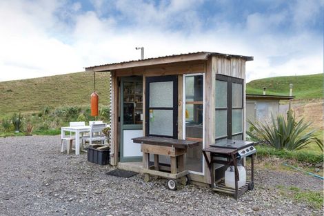 Photo of property in 456 Barrett Road, Omata, New Plymouth, 4374