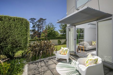 Photo of property in 12/40 Scarlet Oak Drive, Schnapper Rock, Auckland, 0632