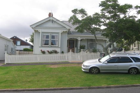 Photo of property in 44 Mozeley Avenue, Devonport, Auckland, 0624