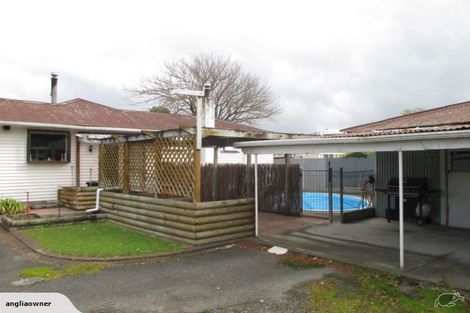 Photo of property in 5 Diamond Street, Carterton, 5713