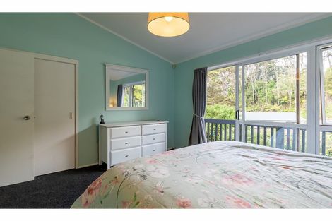 Photo of property in 42 Opanuku Road, Henderson Valley, Auckland, 0612