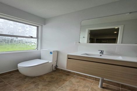 Photo of property in 10 Hillcrest Grove, Hillpark, Auckland, 2102