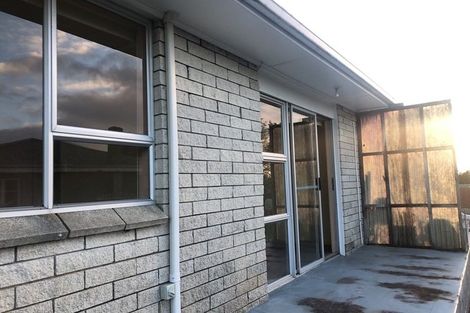 Photo of property in 2/8 Margaret Road, Papatoetoe, Auckland, 2025