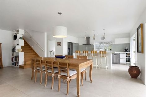 Photo of property in 11 Beresford Street, Bayswater, Auckland, 0622