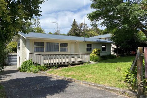 Photo of property in 2/284 Wairau Road, Glenfield, Auckland, 0629
