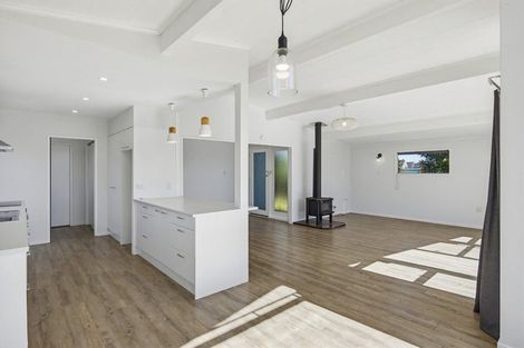 Photo of property in 32 Sylvan Avenue, Waikanae, 5036