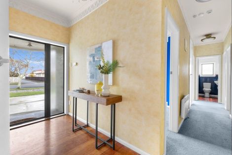 Photo of property in 49 Haydon Street, Roslyn, Palmerston North, 4414