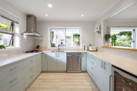 Photo of property in 51 Dinsdale Road, Dinsdale, Hamilton, 3204