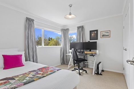 Photo of property in 17b Humphrey Kemp Avenue, Henderson, Auckland, 0612