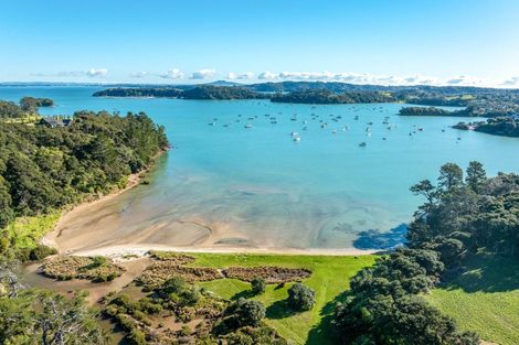 Photo of property in 2/50 Margaret Reeve Lane, Waiheke Island, 1971