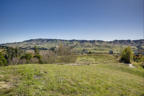 Photo of property in 27 Raratu Road, Kahuranaki, 4295