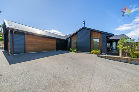 Photo of property in 13 Mount Marua Way, Timberlea, Upper Hutt, 5018