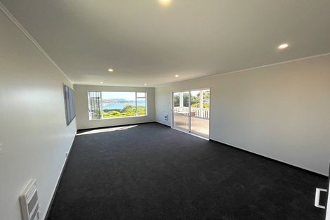 Photo of property in 27 Mana View Road, Paremata, Porirua, 5026