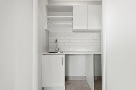 Photo of property in 4/1 Parapara Place, Albany, 0632