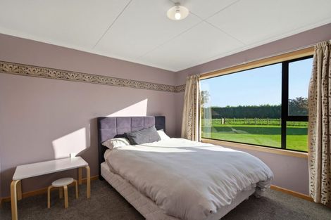 Photo of property in 23 Tussock Creek Grove Bush Road, Grove Bush, Invercargill, 9876