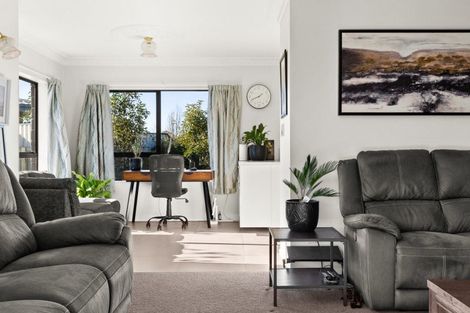 Photo of property in 34 Roskilda Crescent, Taradale, Napier, 4112