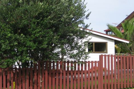 Photo of property in 37b Albatross Road, Red Beach, 0932