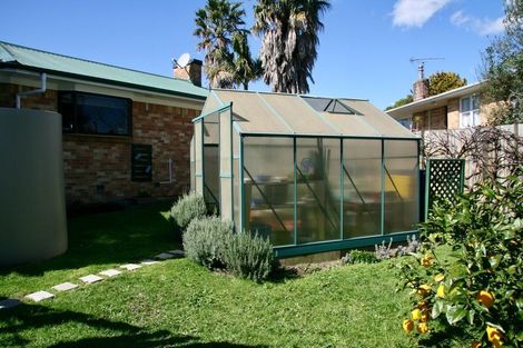 Photo of property in 70 Great South Road, Huntly, 3700