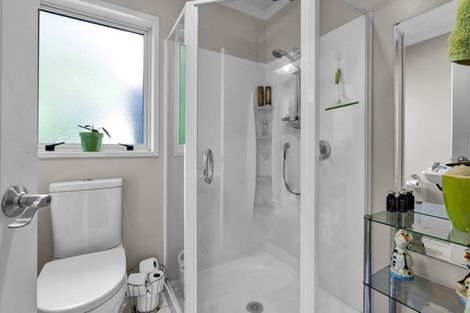 Photo of property in 120 Paraite Road, Paraite, New Plymouth, 4373