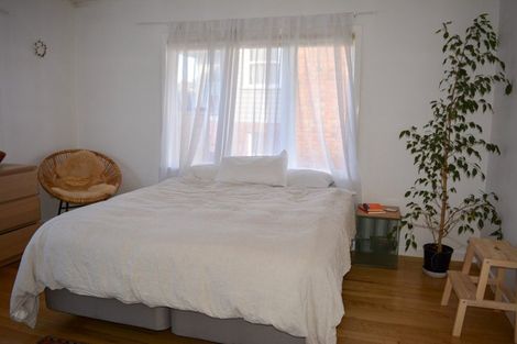 Photo of property in 11 Kamara Road, Glen Eden, Auckland, 0602