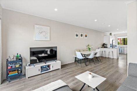 Photo of property in 14 Peihana Road, Hobsonville, Auckland, 0616