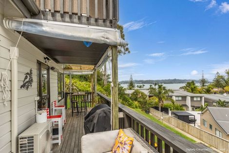 Photo of property in 15a Centennial Drive, Whitianga, 3510