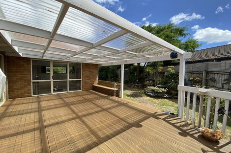 Photo of property in 8 Corfield Way, Burswood, Auckland, 2013