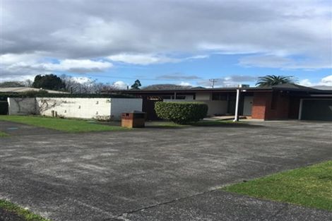 Photo of property in 38 Youngs Road, Papakura, 2110