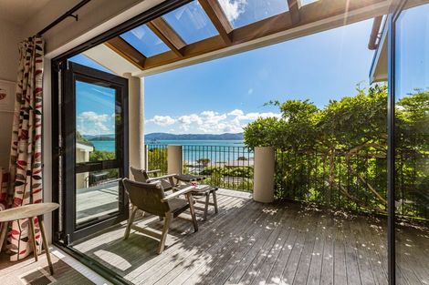 Photo of property in 52 Walter Road, Lowry Bay, Lower Hutt, 5013