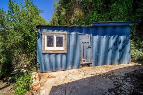 Photo of property in 17 Adderley Terrace, Ravensbourne, Dunedin, 9022