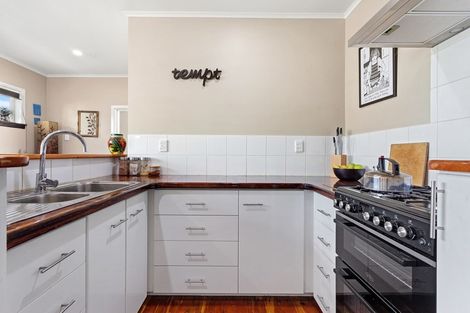 Photo of property in 120 Duke Street, Opotiki, 3122