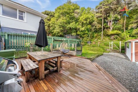 Photo of property in 225 Whites Line East, Waiwhetu, Lower Hutt, 5010