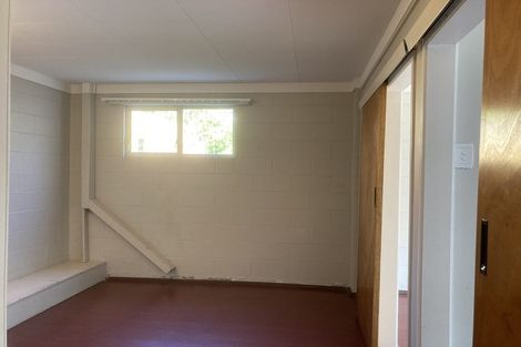 Photo of property in 75 Gossamer Drive, Pakuranga Heights, Auckland, 2010