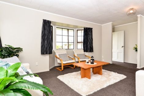 Photo of property in 4 Jasmine Avenue, Dinsdale, Hamilton, 3204